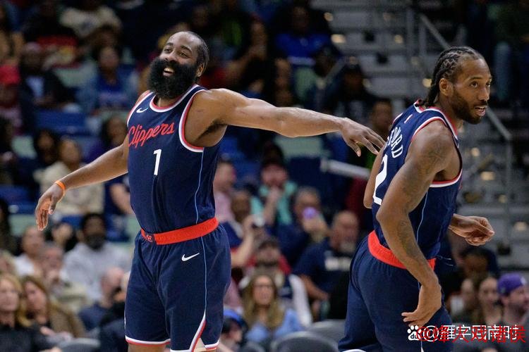 CJ狂砍45分鹈鹕力克爵士迎4连胜 快船不敌公牛终结4连胜 CJ狂砍45分鹈鹕力克爵士迎4连胜 快船不敌公牛终结4连胜