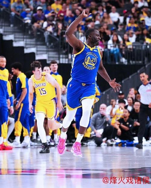 库里休战戴维斯贡献12+10，勇士力克活塞迎来4连胜