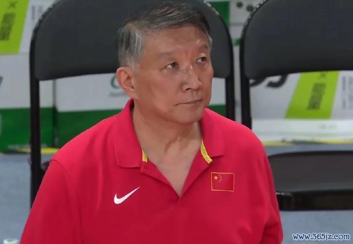 郑薇盛赞杨舒予：攻防全面提升，进步显著