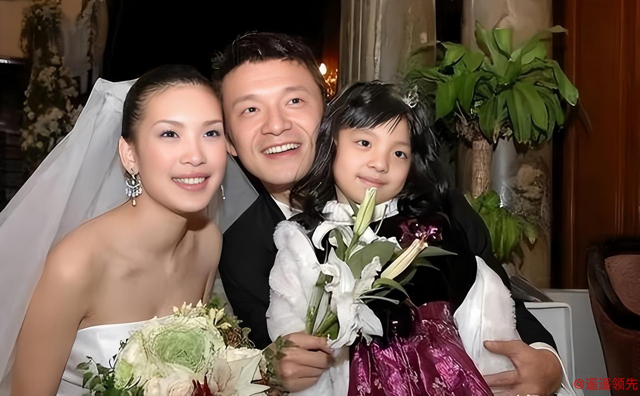 谢晖也没想到，不愿给自己生娃的佟晨洁，如今却在给魏巍当妈