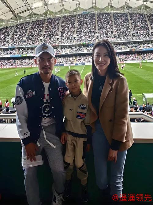 谢杏芳西班牙亮相颜值大增，全新事业身份曝光，亲自澄清林丹儿子网球传闻