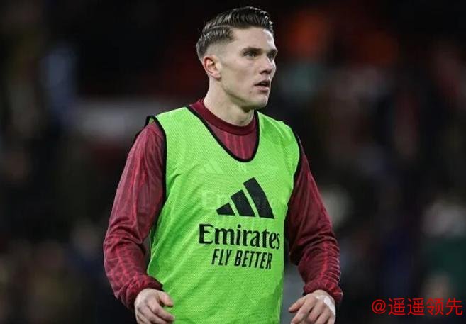 谢林汉姆：踢枪手姆伯莫还得踢中锋，谢什科现在还难担大任