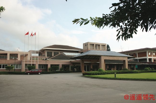 深圳高尔夫球会极具现代风格的会所